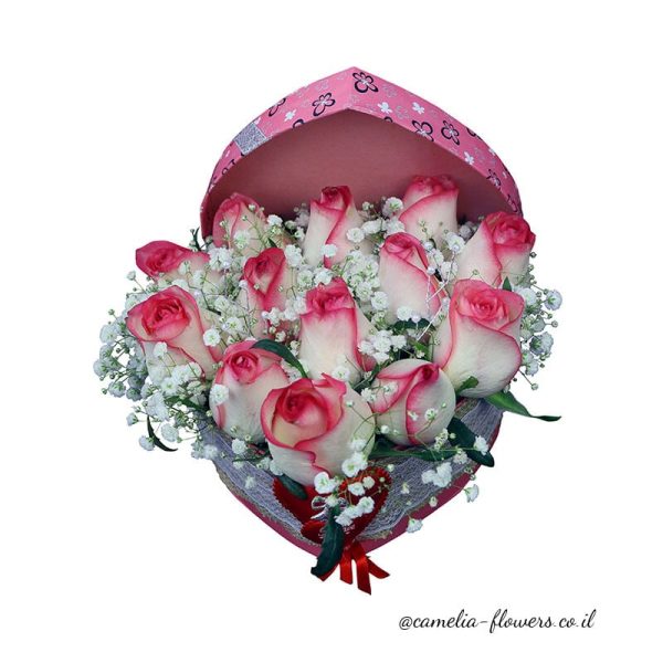 Букет цветов в коробке.